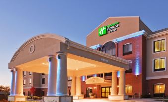 Holiday Inn Express & Suites Guymon