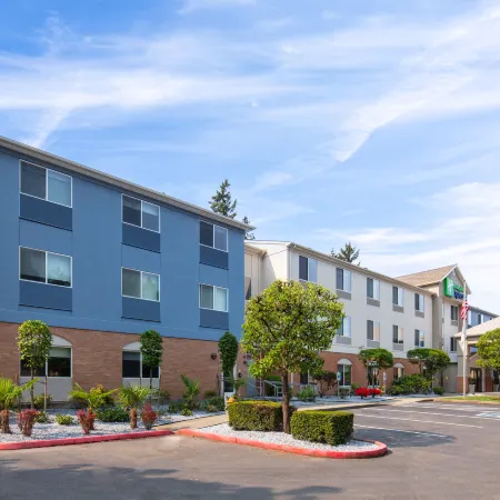 Holiday Inn Express BOTHELL by IHG Отели в г. Ботелл