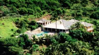 The Carib House 5 Bedrooms and Pool Close to Beach Hotels in 