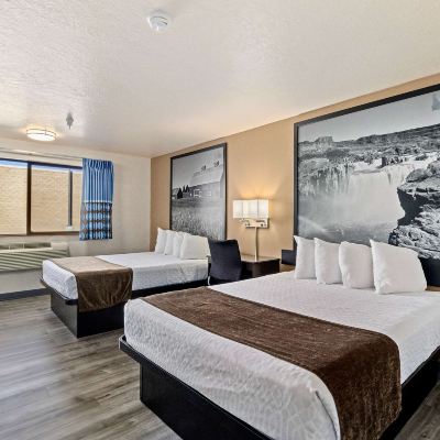 2 Queen Beds, Non-Smoking, Larger Room, Microwave and Refrigerator, Flat Screen Television, Lounge Chair, Desk SureStay Hotel by Best Western Twin Falls Promo Code