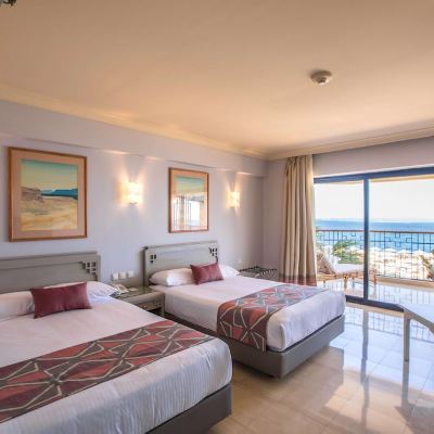 Premium Queen Room with Sea View Non smoking
