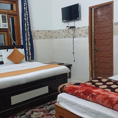 Deluxe Room with Air Conditioner