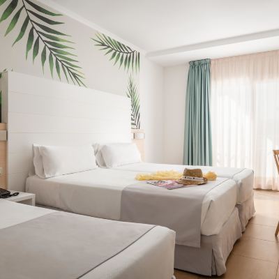 Triple Room with Balcony Hotel Florida Park Promo Code