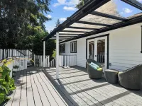 Charming 2-bedroom house in wonderful Burien with 500mbps  speed WiFi, ベリアンのホテル