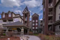 One Bedroom Suite with BBQ & Huge Patio