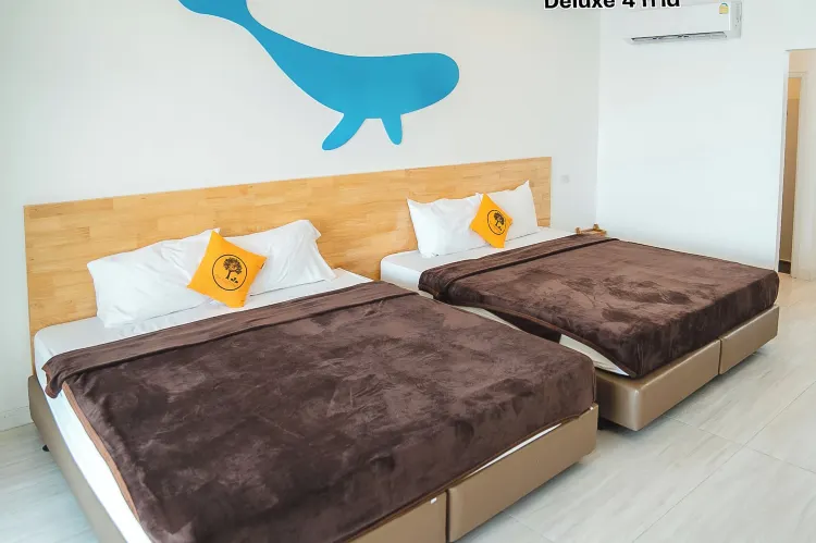 ห้องดีลักซ์ เตียงใหญ่ พร้อมวิวสวน
