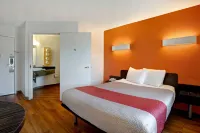 Motel 6-Gilroy, CA