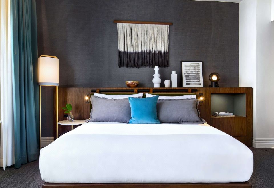 豪華特大床房帶浴缸