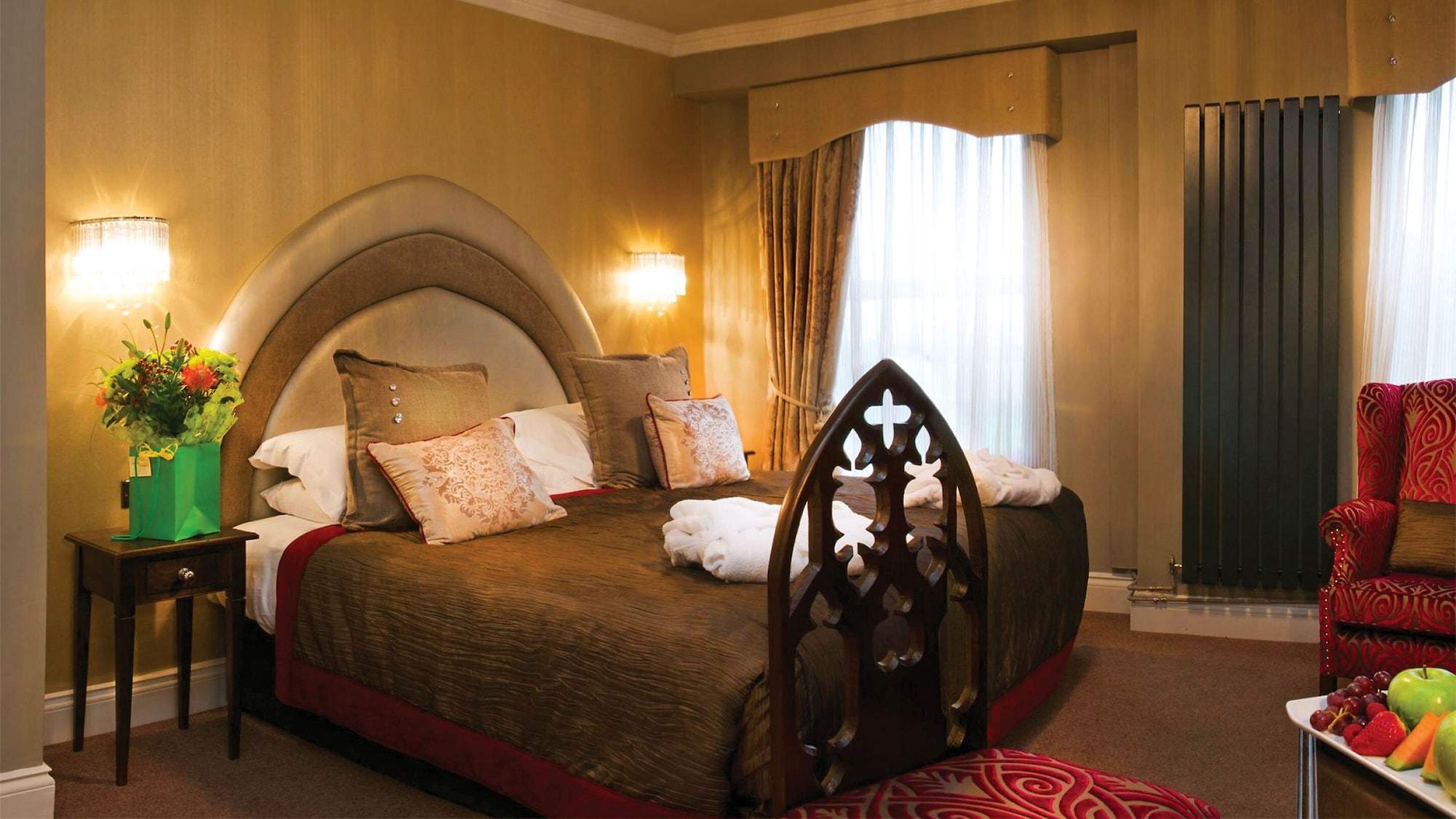 Superior 'Cathedral' Double / Twin Bedroom (with SPA Access)