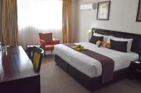 Cresta Bosele Hotel Отели в г. 