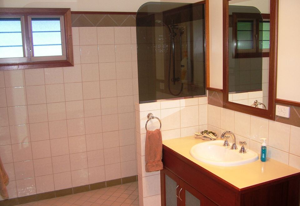 特大床和上下铺双床房