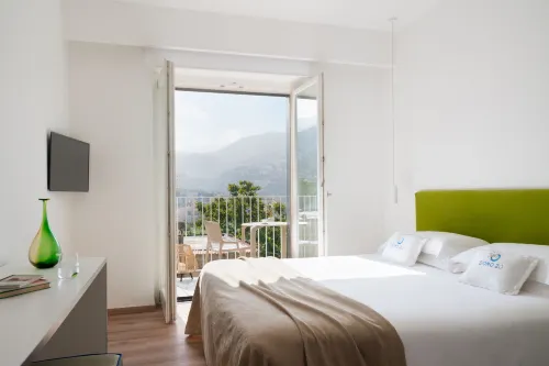 Domo 20 Hotel & Rooftop