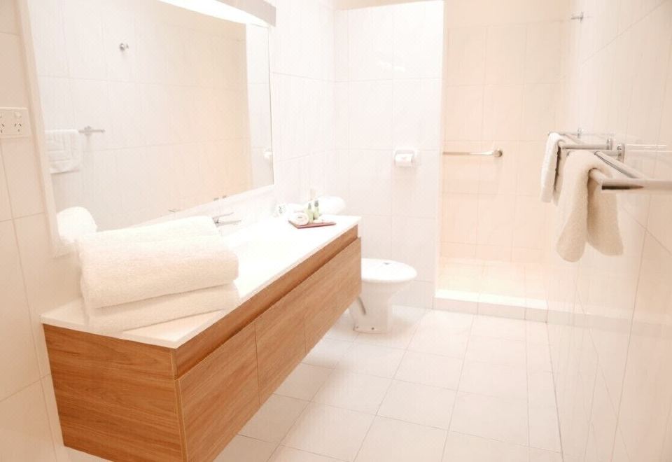 Junction MotelDeluxe Twin Room