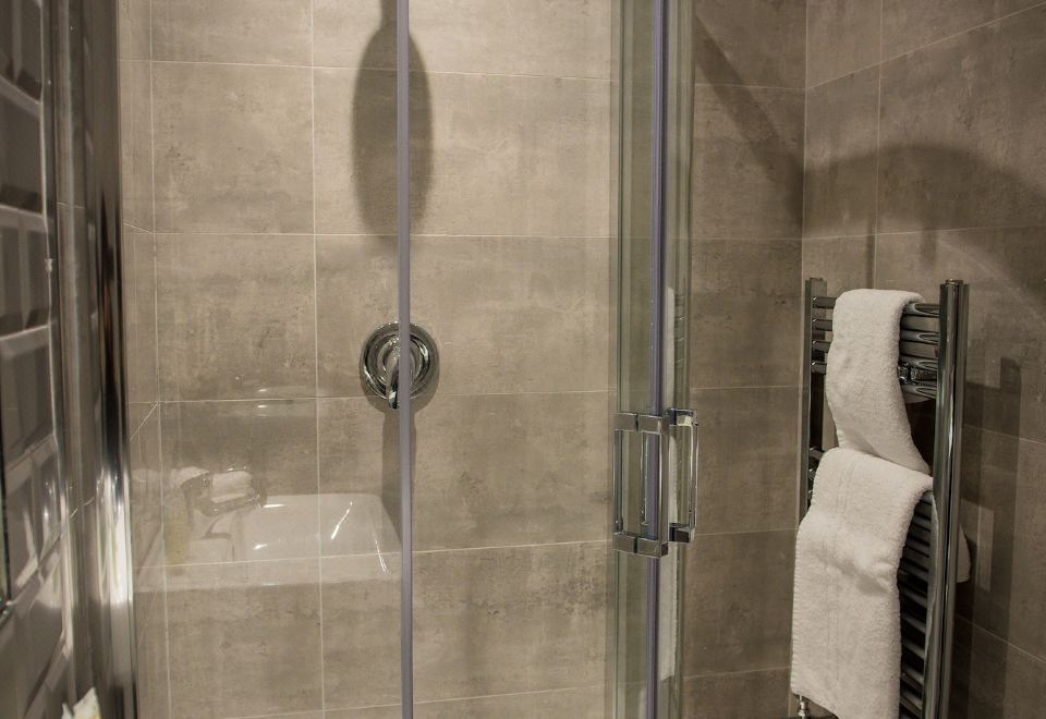 双人房（带独立浴室）