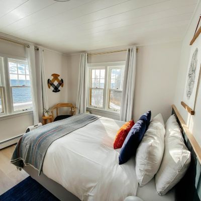 Room, Private Bathroom (Room 214) Cascade Lodge Promo Code