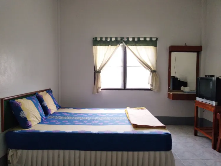 ห้องสแตนดาร์ดพร้อมเครื่องปรับอากาศ(เตียงควีนไซส์)