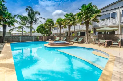 Raumati Sands Resort Hotels in 