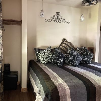 Creekside Lodge Treehouse #10 Treehouse Village Promo Code