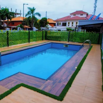 The Bond Apartment Hotel a 