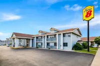 Super 8 by Wyndham la Crosse Hotels in 