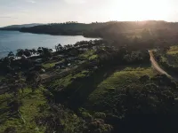 Little Roaring Beach Shack - cosy beachside retreat, Dover, Huon Valley. Ξενοδοχεία στην πόλη Geeveston