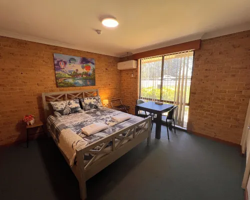 Christine Griffiths Units Hotel a Dubbo
