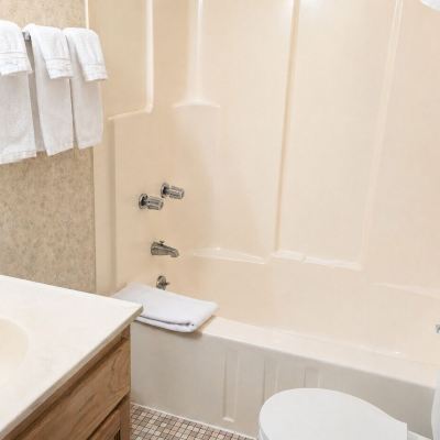 Cottage, 1 Bedroom (West) Ruttger's Bay Lake Resort Promo Code