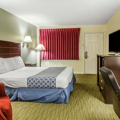 Standard King Room-Non-Smoking Rodeway Inn Groton Promo Code