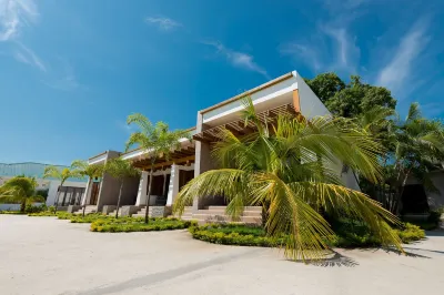Paraiso Rainforest and Beach Hotel