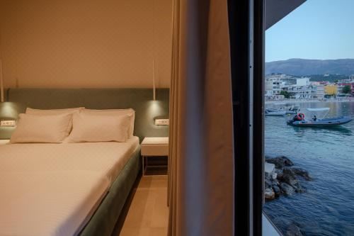 带海景豪华三人房