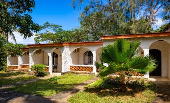Baobab Beach Resort & Spa - Housity