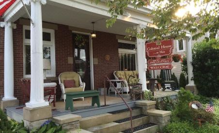 Colonial House on Main - Housity