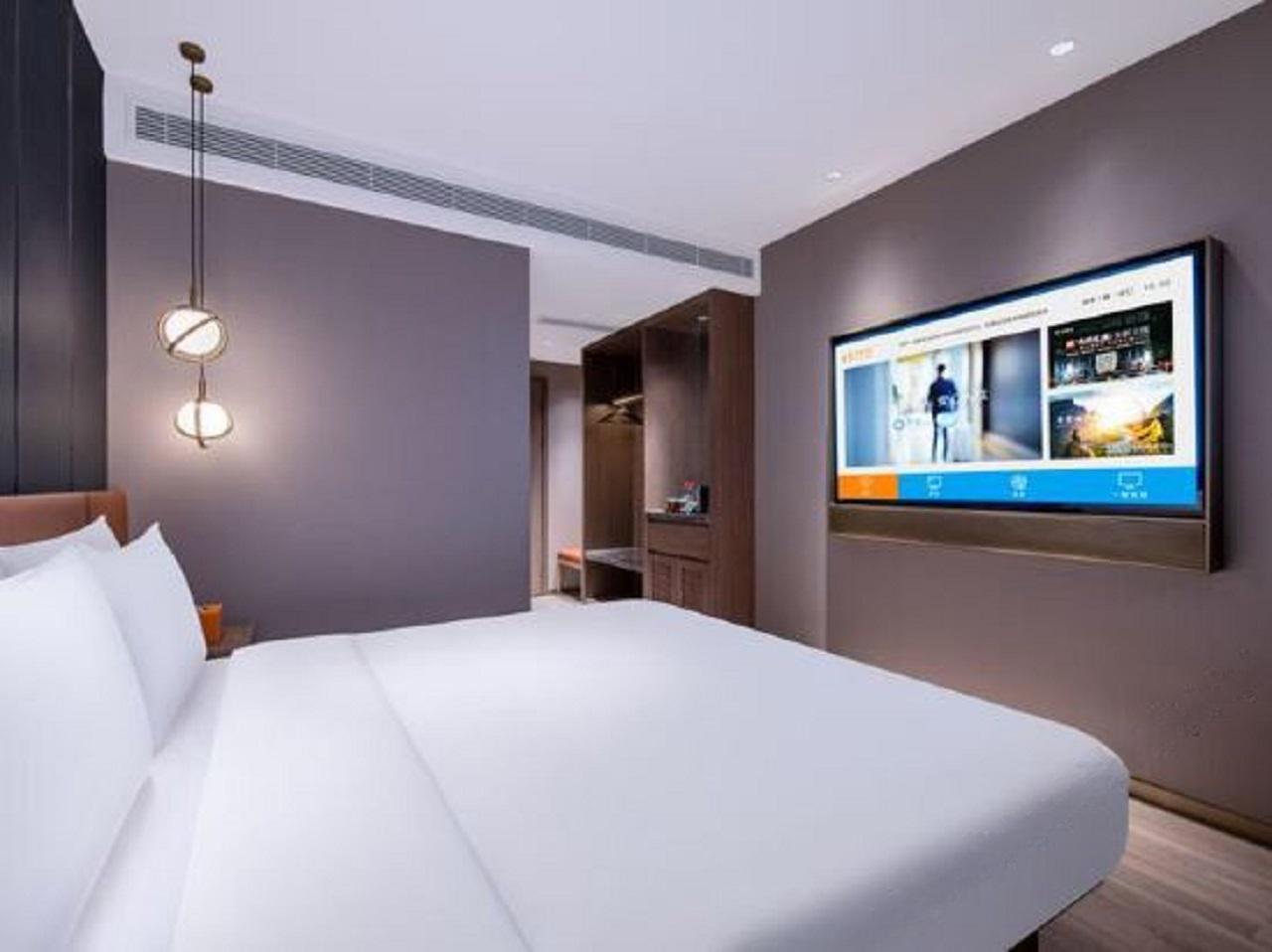 月若流金大床房【小冰箱+電視投屏】