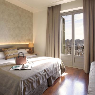 Deluxe Room Duquesa Suites Barcelona Promo Code