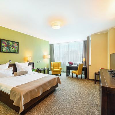 Deluxe Double Room with River View Vega Hotel Promo Code