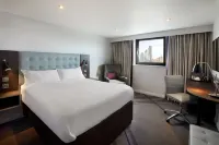 Premier Inn Tenby Town Centre Hotele w: 