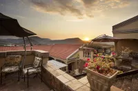 더 로열 팜 B&B  호텔