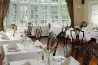 Four Chimneys Inn