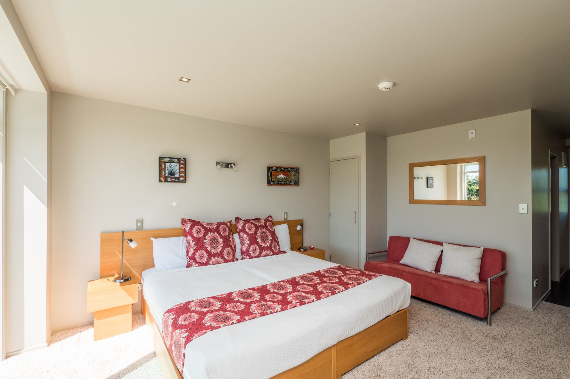 行政開間， 無煙房， 廚房