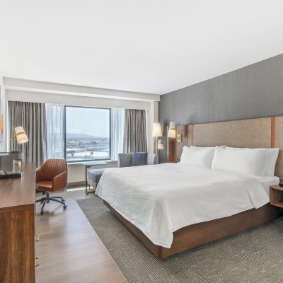 Mobility Accessible King Room with Tub Holiday Inn Los Angeles Gateway - Torrance, an IHG Hotel Promo Code