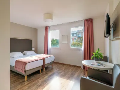 Séjours & Affaires Caen le Clos Beaumois Hotel di 