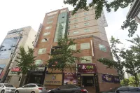 Uneed Hotel