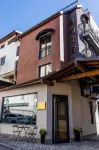 Acacia Hotel