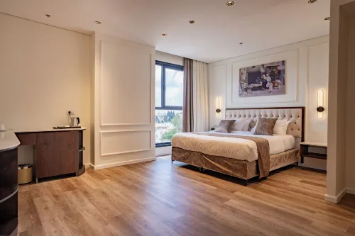Levant Hotel