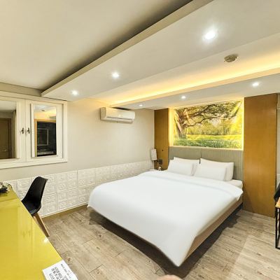 디럭스 더블룸 (금연) 데미안 호텔 쿠폰