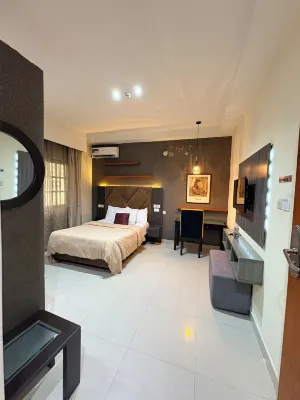 Millennium Apartments Hotele w: 