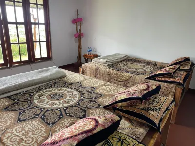 Royal Mountain Edge ,Knuckles Hotels in 