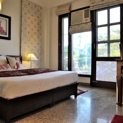 Deluxe Double Room Redbrick Villa Promo Code