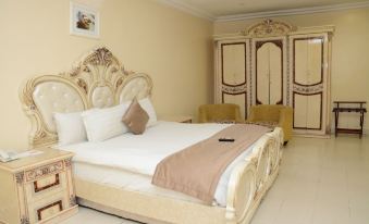 Warri Wetland Hotel - Housity