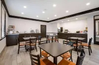 Travelodge by Wyndham Canton/Livonia Area, MI